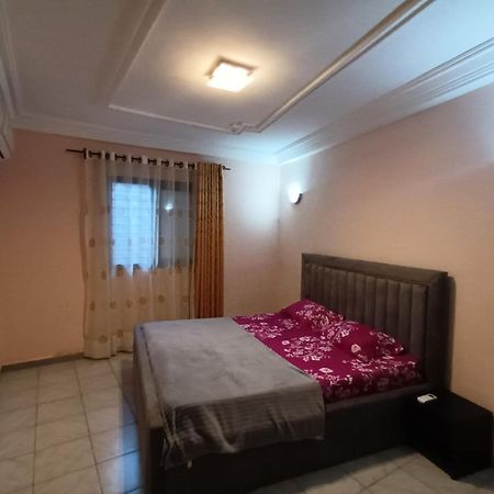 Residence Deluxe Yaoundé エクステリア 写真
