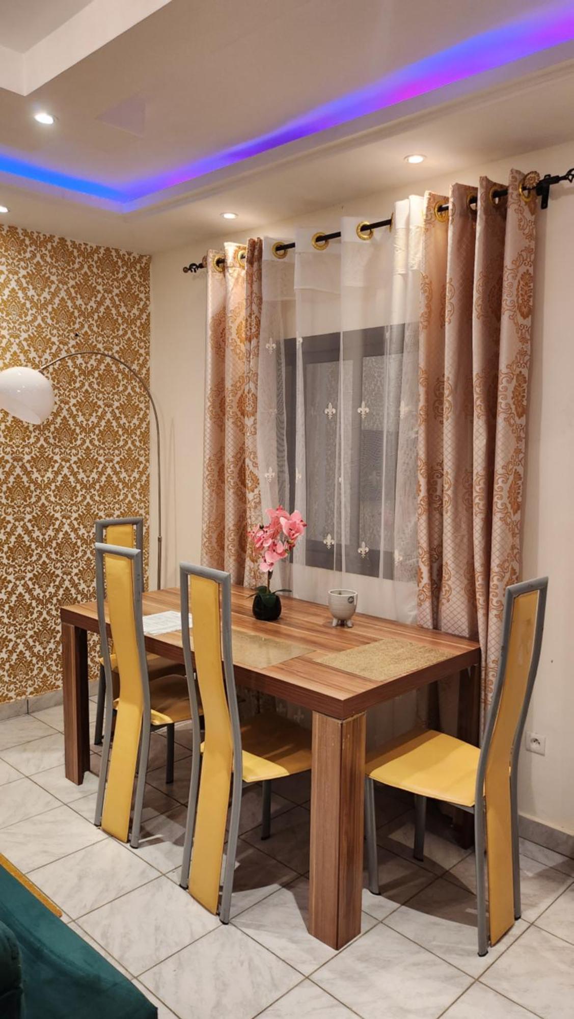 Residence Deluxe Yaoundé エクステリア 写真