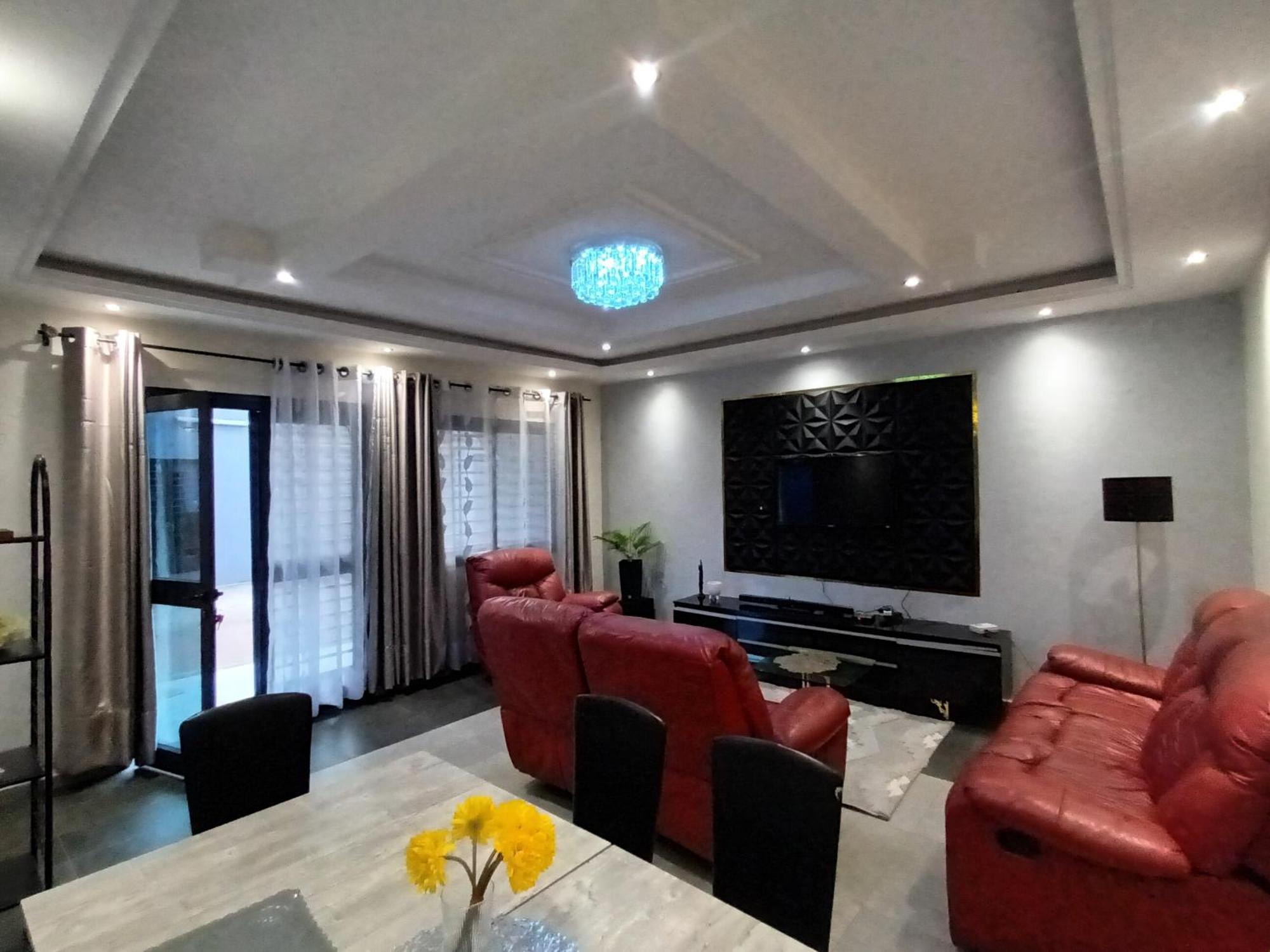 Residence Deluxe Yaoundé エクステリア 写真